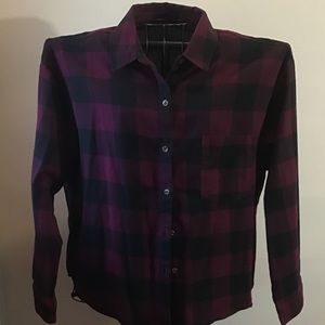 Wild Fable flannel button down - black & maroon
